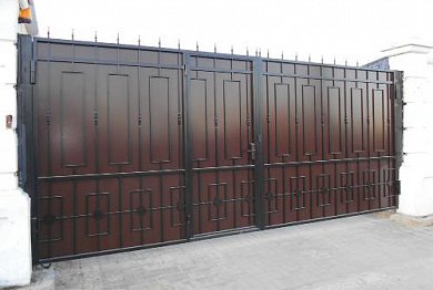  Кованые ворота ВК-31РМ-К, распашные металлические, с калиткой