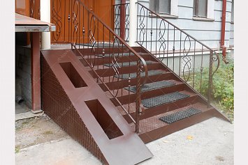 Металлическая лестница ЛК-07